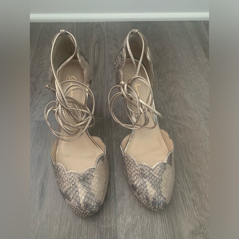 Anthropologie Guillermina Scalloped Snakeskin Heels (3”). Size 37.